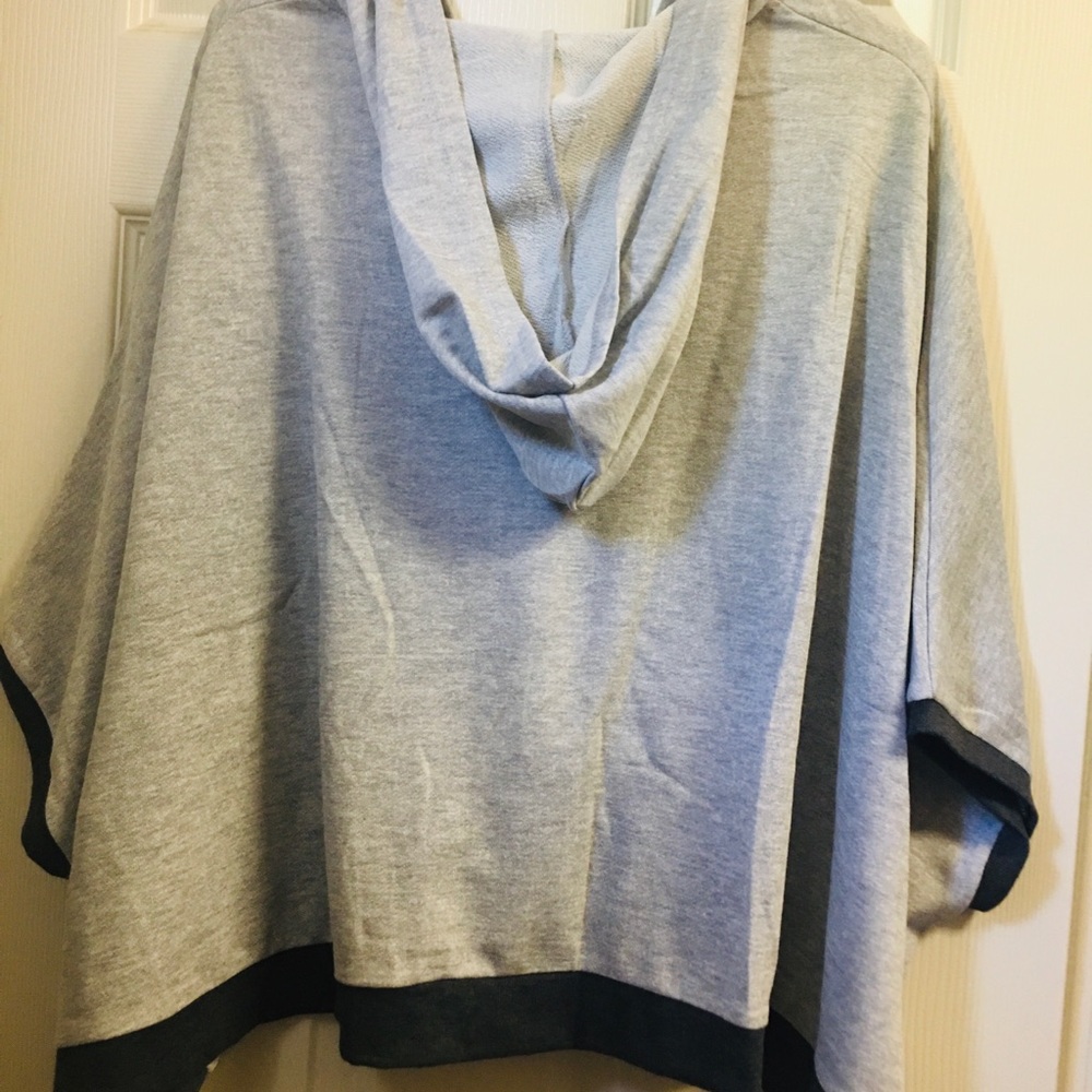 Poncho - Picture 2 of 3
